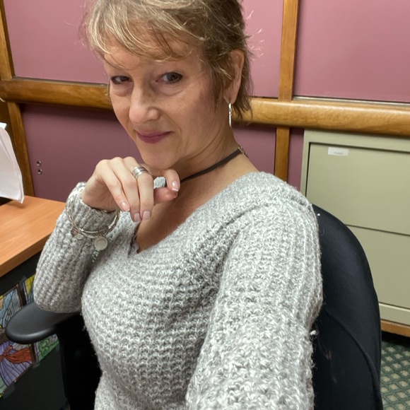 Meet your Posher, Dawn - Picture 3 of 9